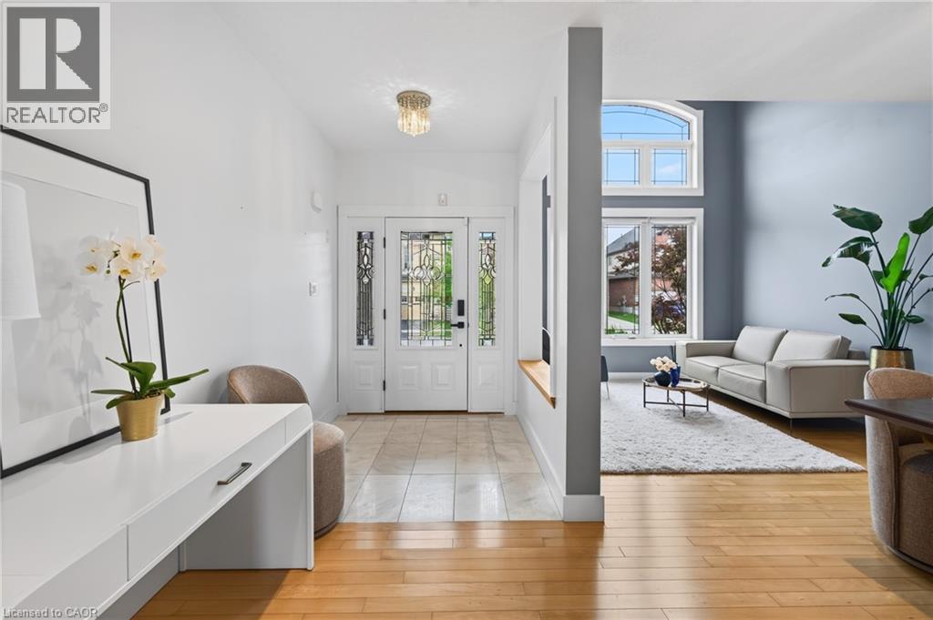 430 RIDEAU RIVER Street