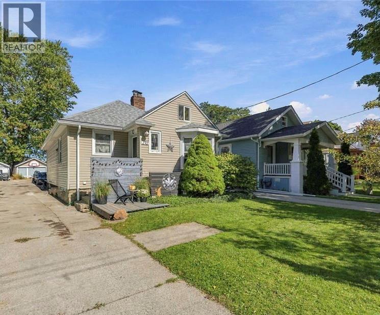 272 KATHLEEN AVENUE