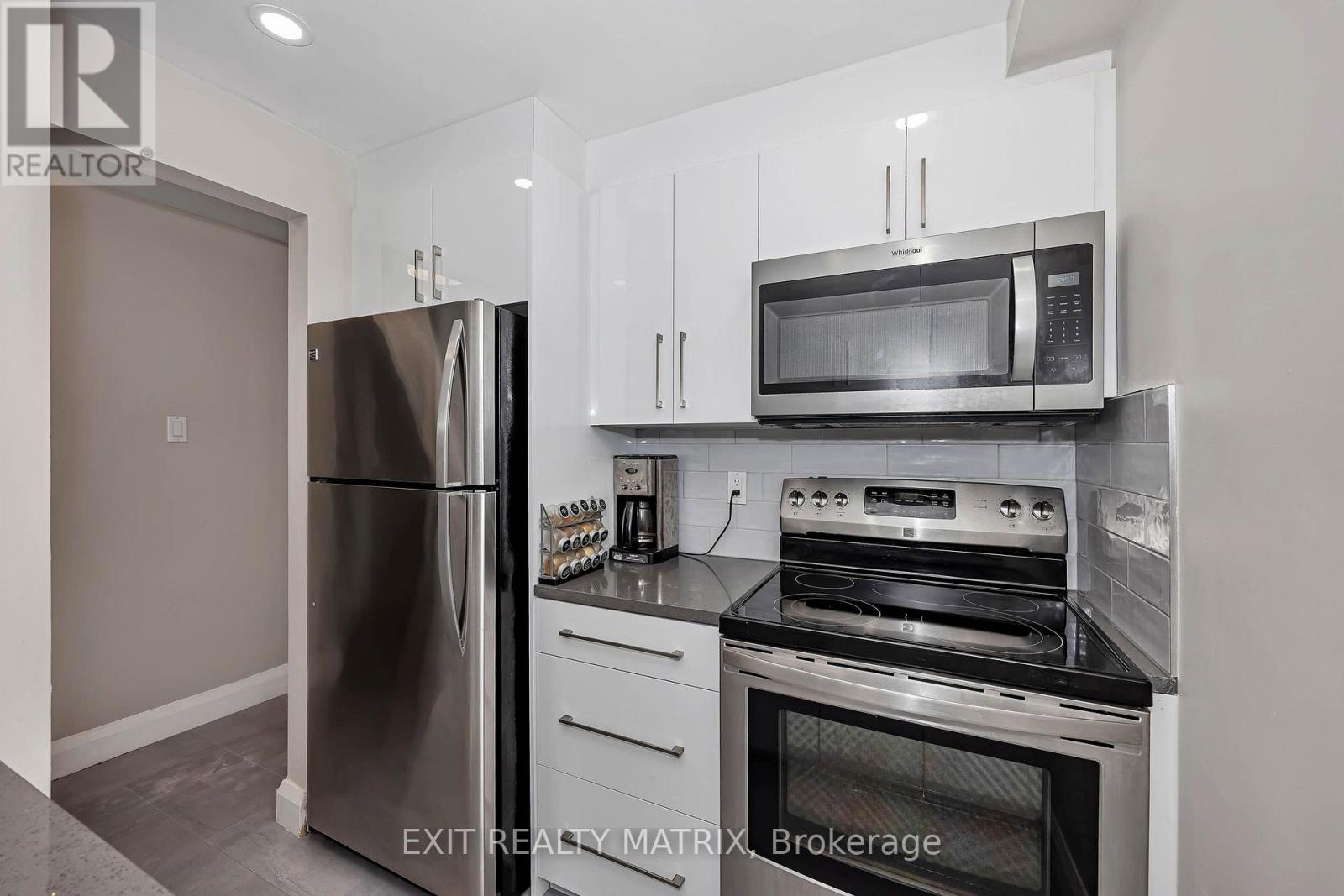 206 - 6532 BILBERRY DRIVE - Photo 3
