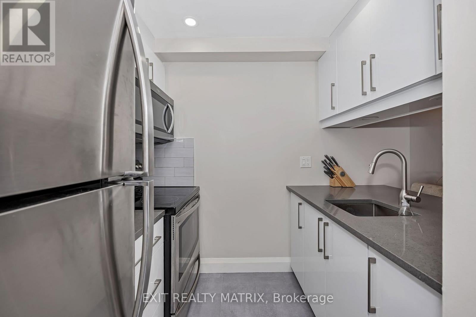 206 - 6532 BILBERRY DRIVE - Photo 4