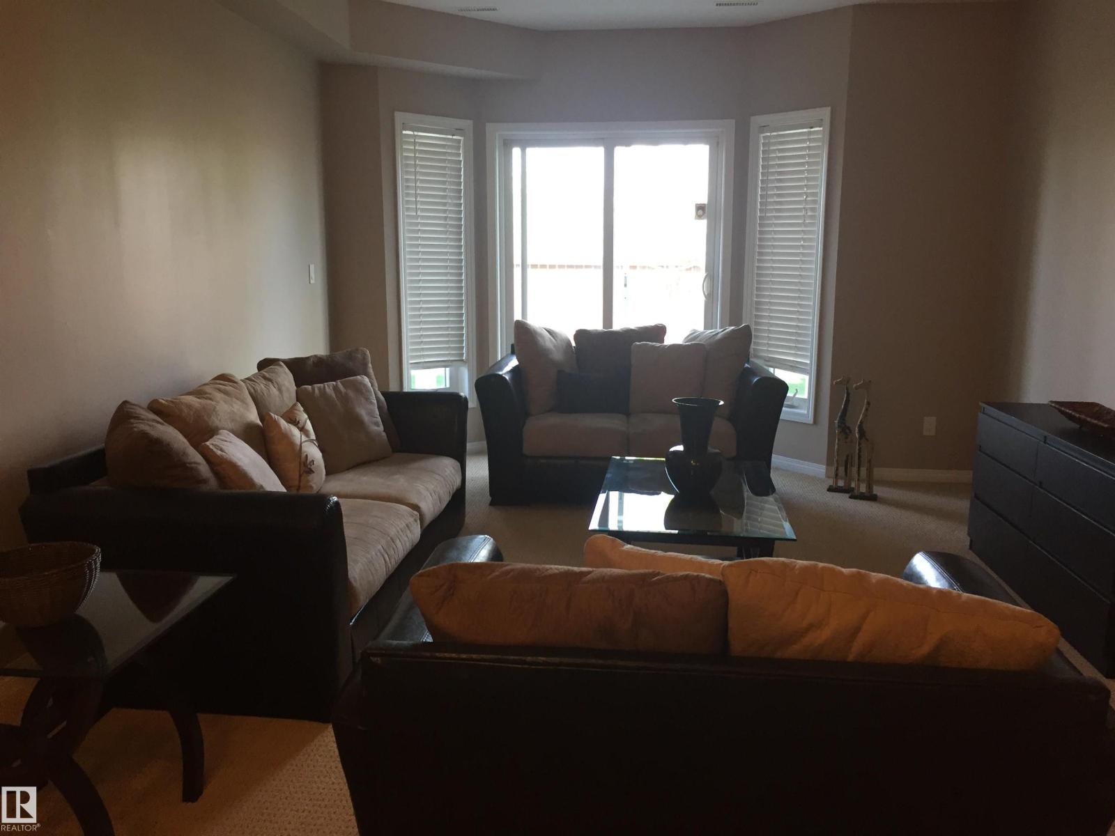 #111 4316 139 AV NW
