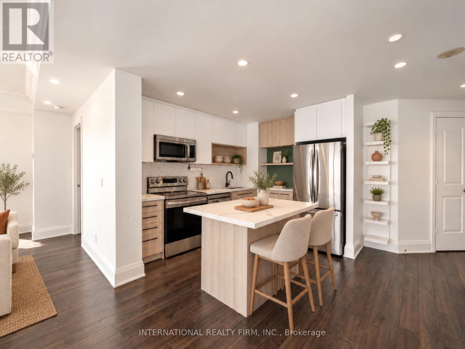 925 - 100 HARRISON GARDEN BOULEVARD