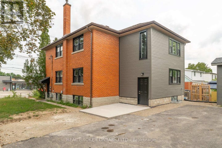 Photo 1 of 18 — A - 293 HIGHLAND ROAD E, Kitchener, ON N2M 3W6
