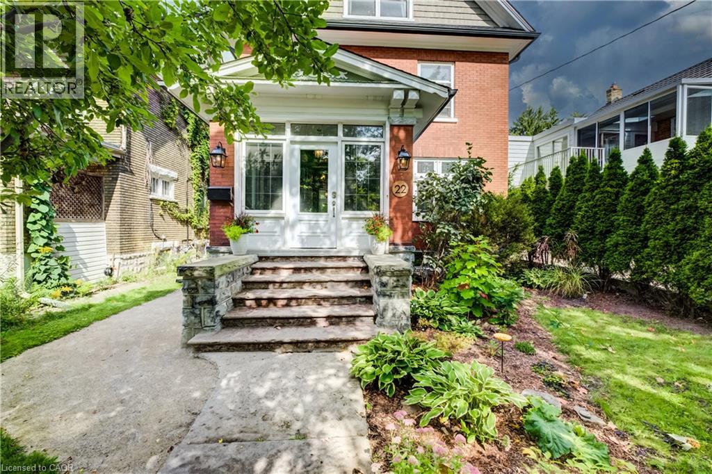 22 MAYNARD Avenue