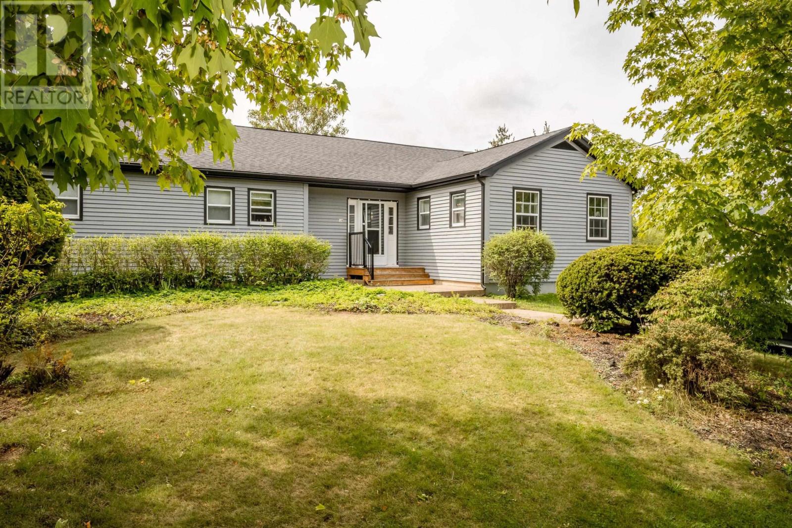 18 Woodman Road - Photo 3