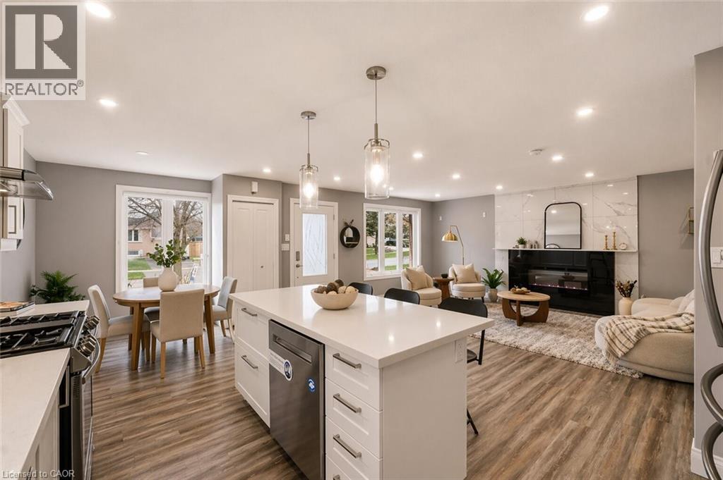 86 CARLYLE Drive