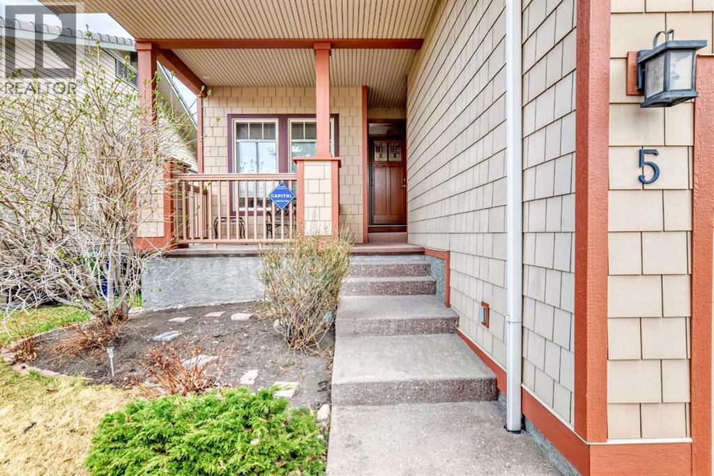 5 Bridle Estates Road SW