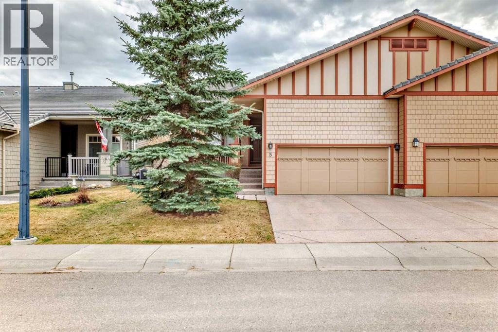5 Bridle Estates Road SW