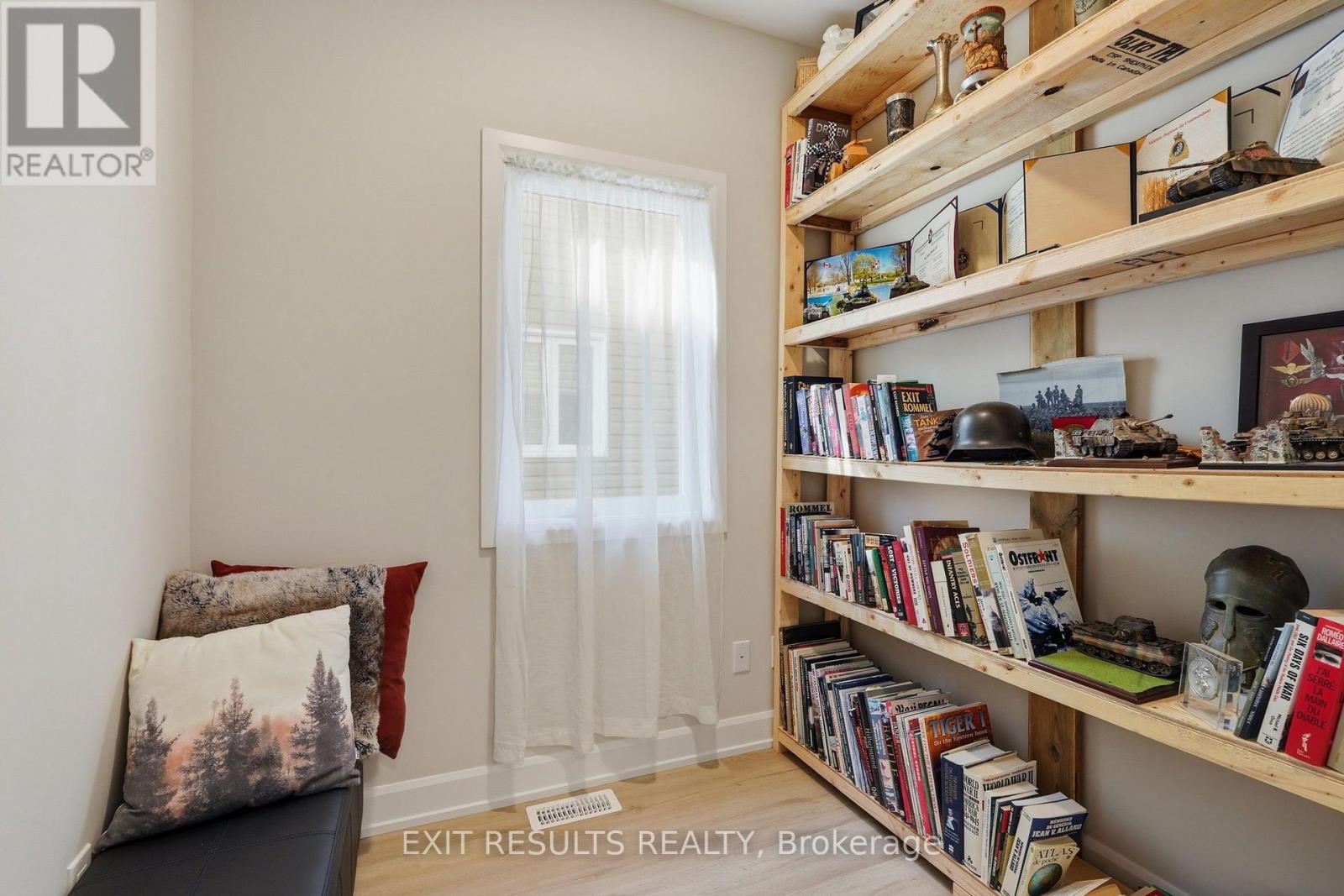 1213 MONTBLANC CRESCENT