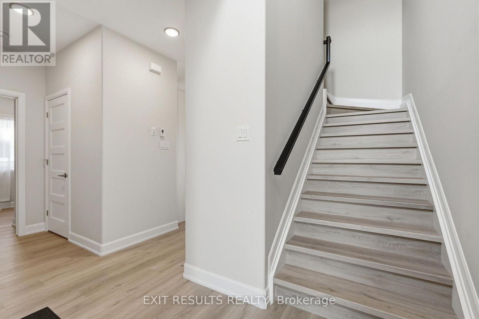 1213 MONTBLANC CRESCENT