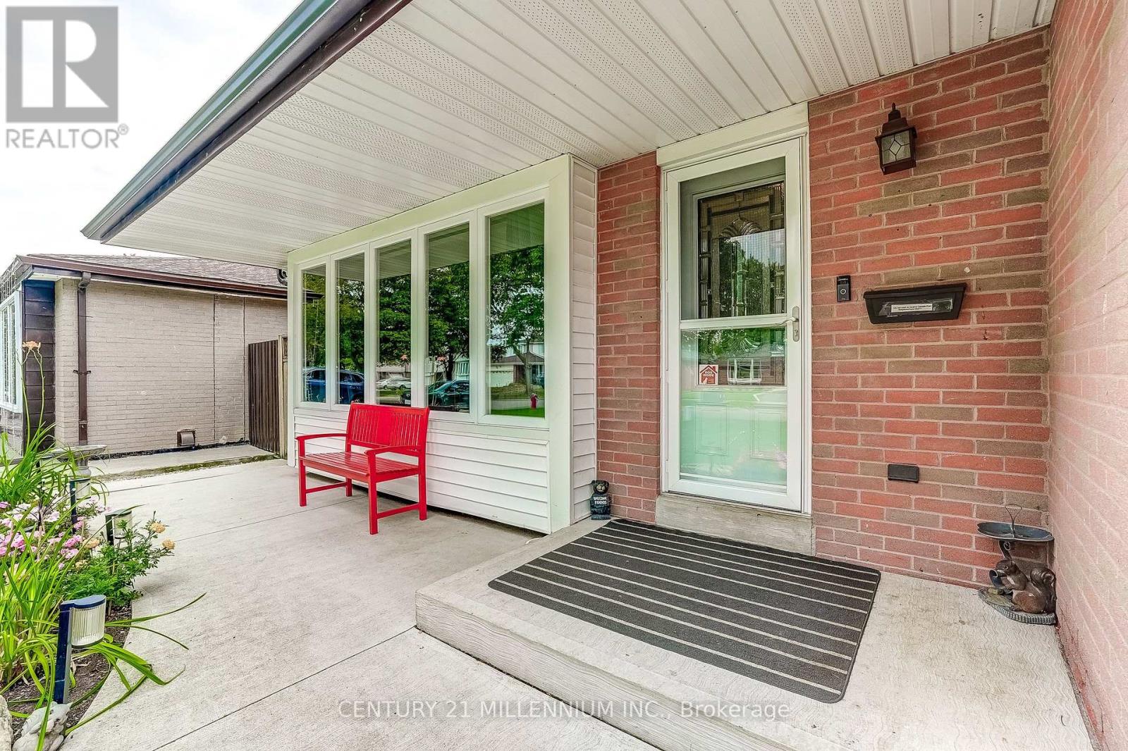 72 GLEBE CRESCENT