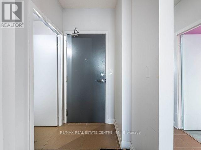 2807 - 4070 CONFEDERATION PARKWAY