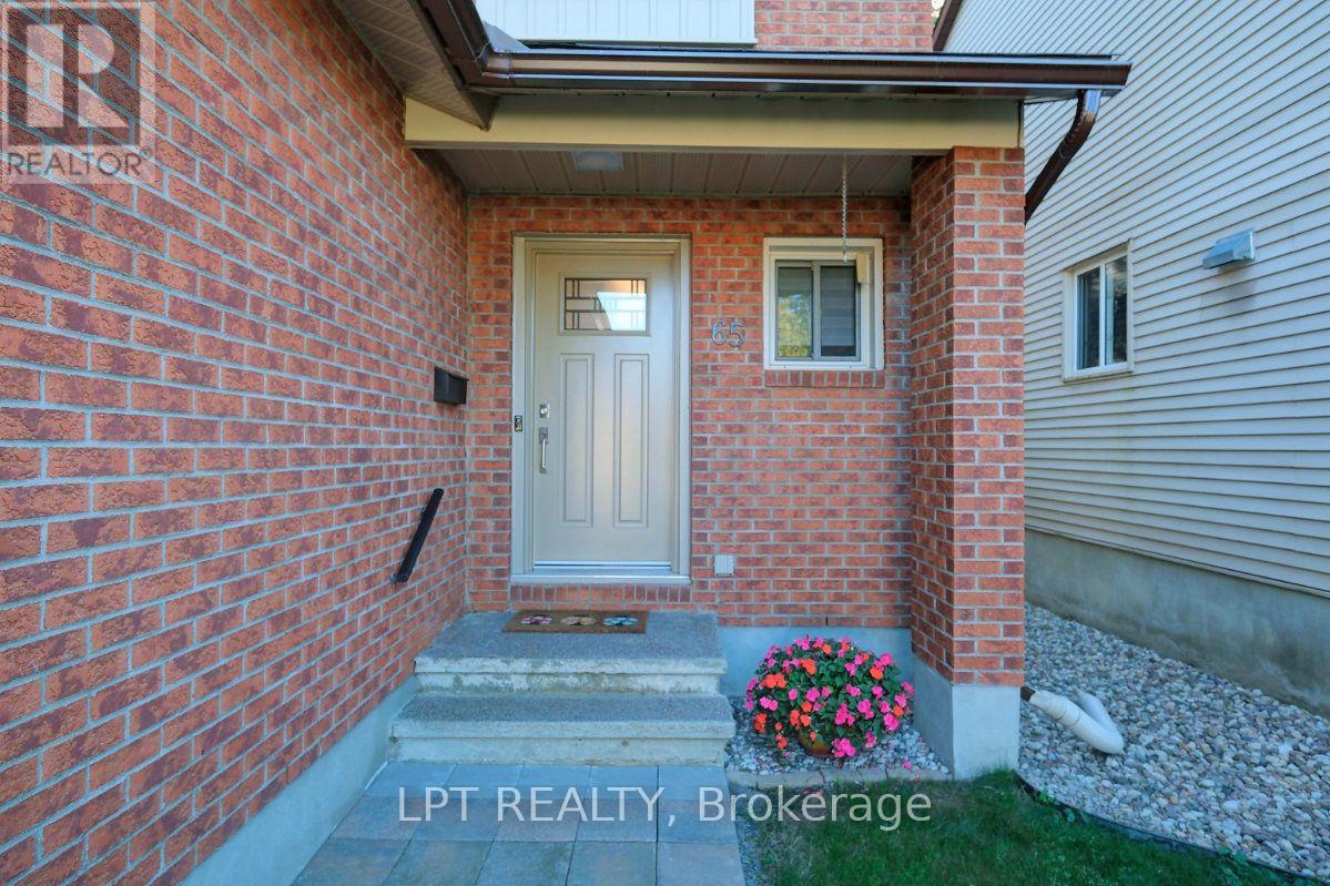 65 COOLSPRING CRESCENT