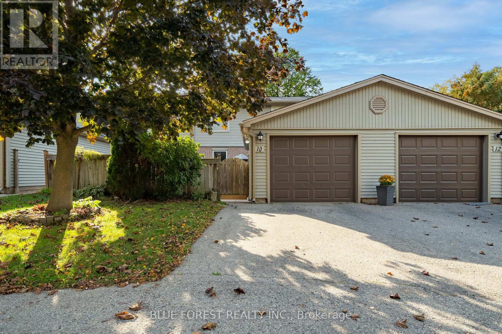 10 BERKSHIRE COURT