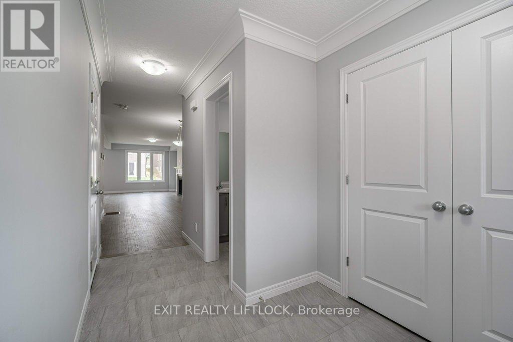 238 O'NEIL STREET - Photo 4