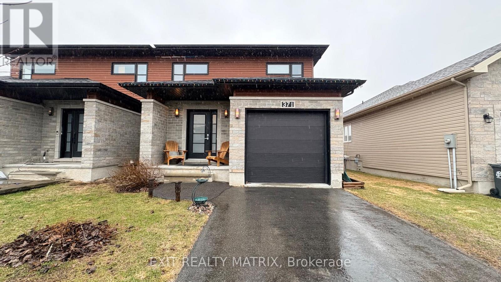 371 TRILLIUM CIRCLE S - Photo 1