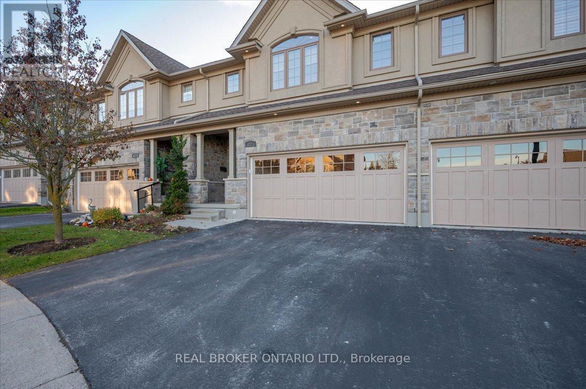 22 - 435 WINCHESTER DRIVE
