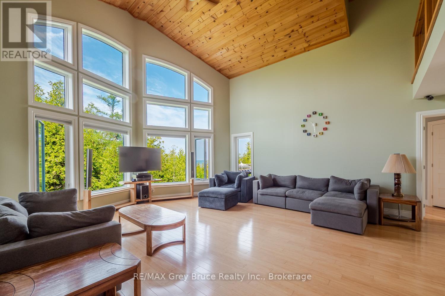 37 PARADISE DRIVE