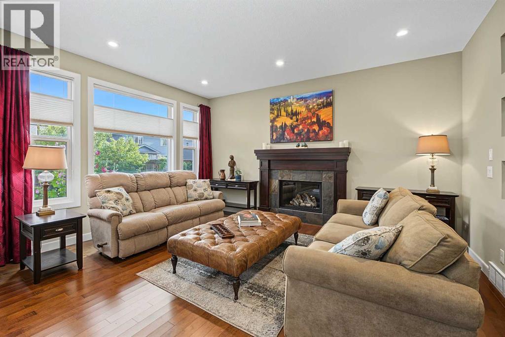 371 Evanspark Gardens NW