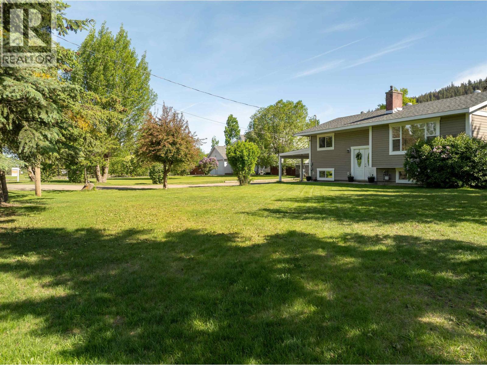 5665 HORSE LAKE ROAD