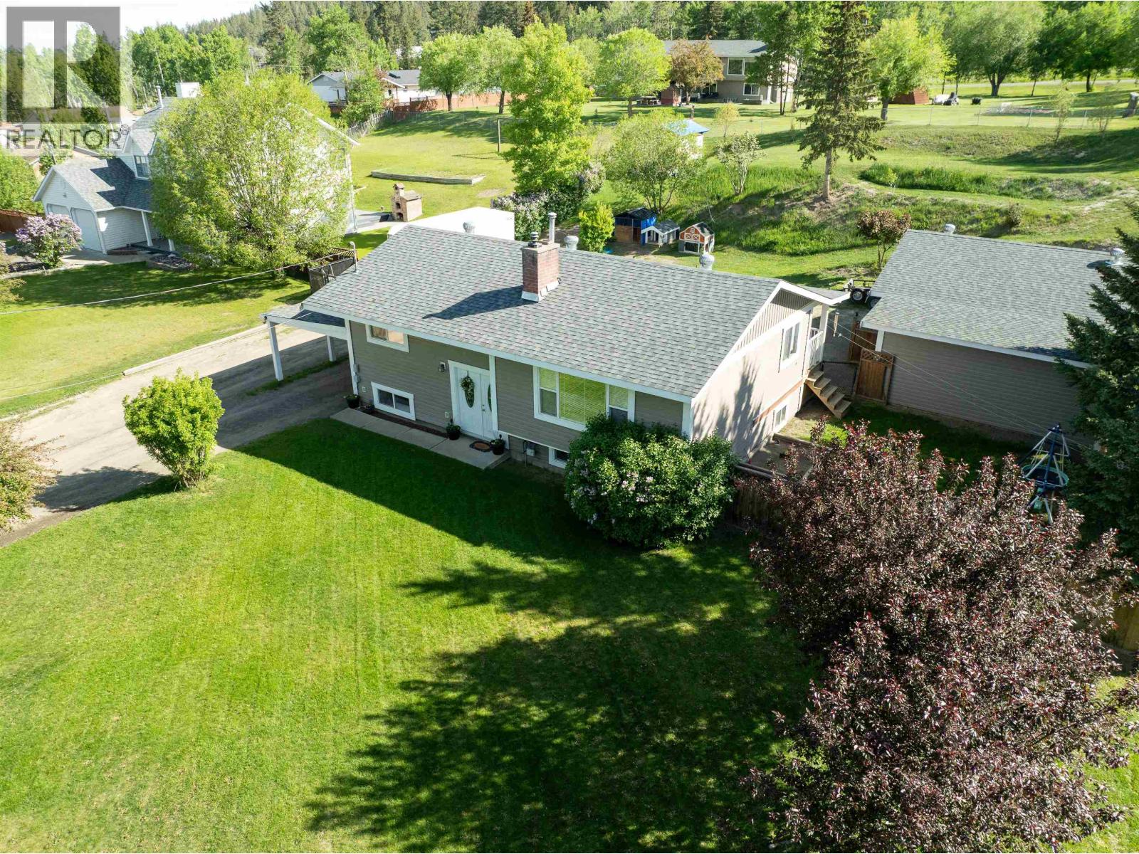 5665 HORSE LAKE ROAD