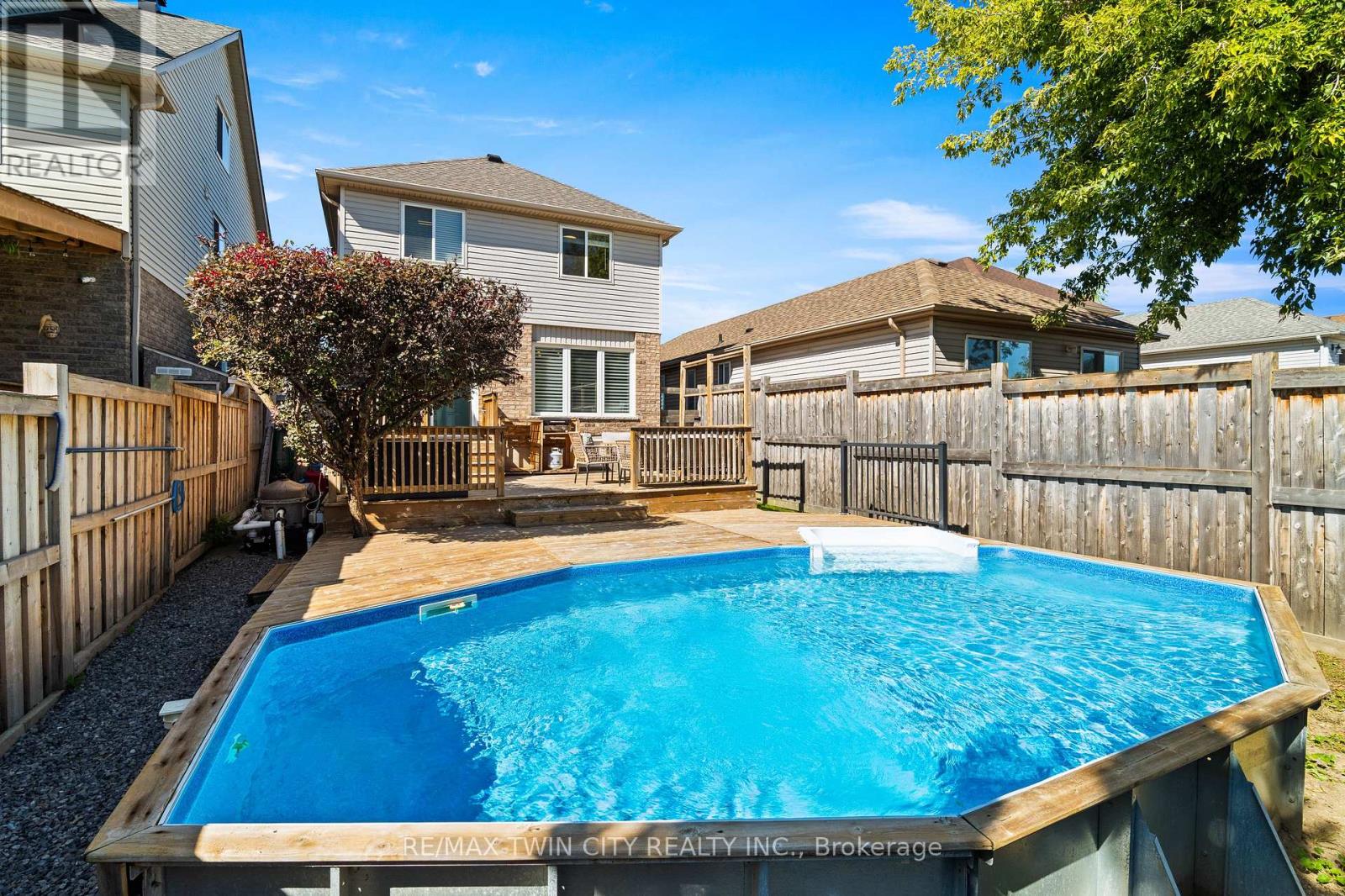58 CHATEAU CRESCENT