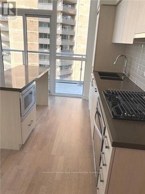 614 - 501 St Clair Ave W, Toronto (Casa Loma), ON 2
