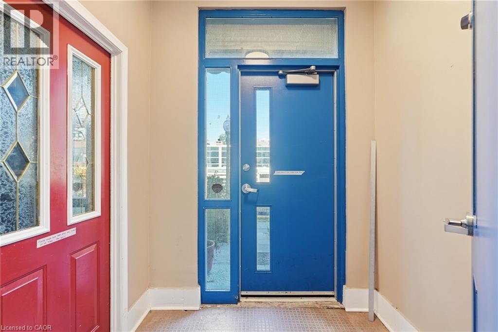 191 JAMES Street S Unit# Main Level