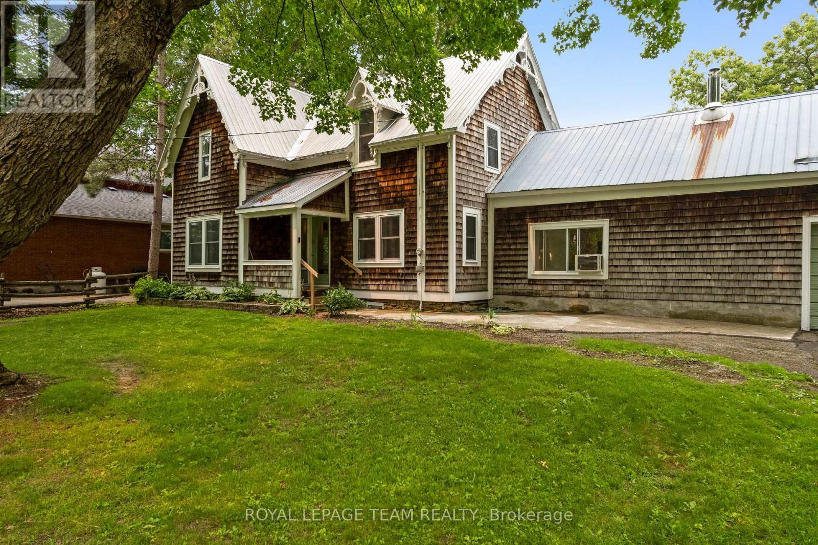 715 RIVER ROAD