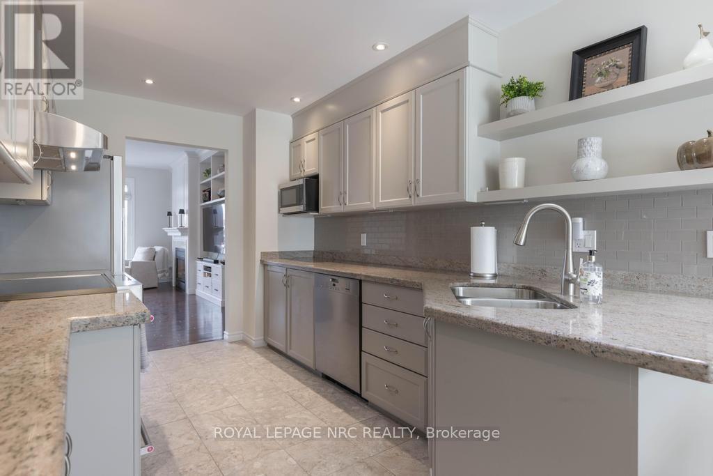 10 - 121 GLEN MORRIS DRIVE