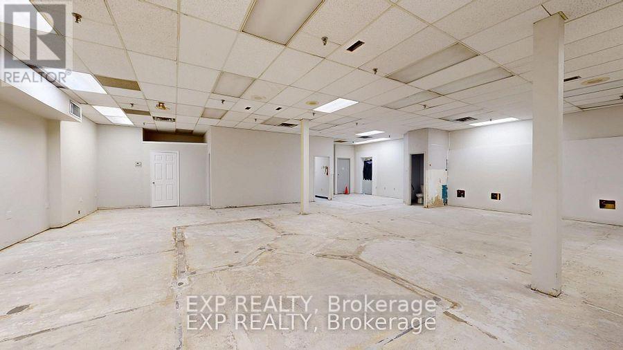 12 - 301 OXFORD STREET W