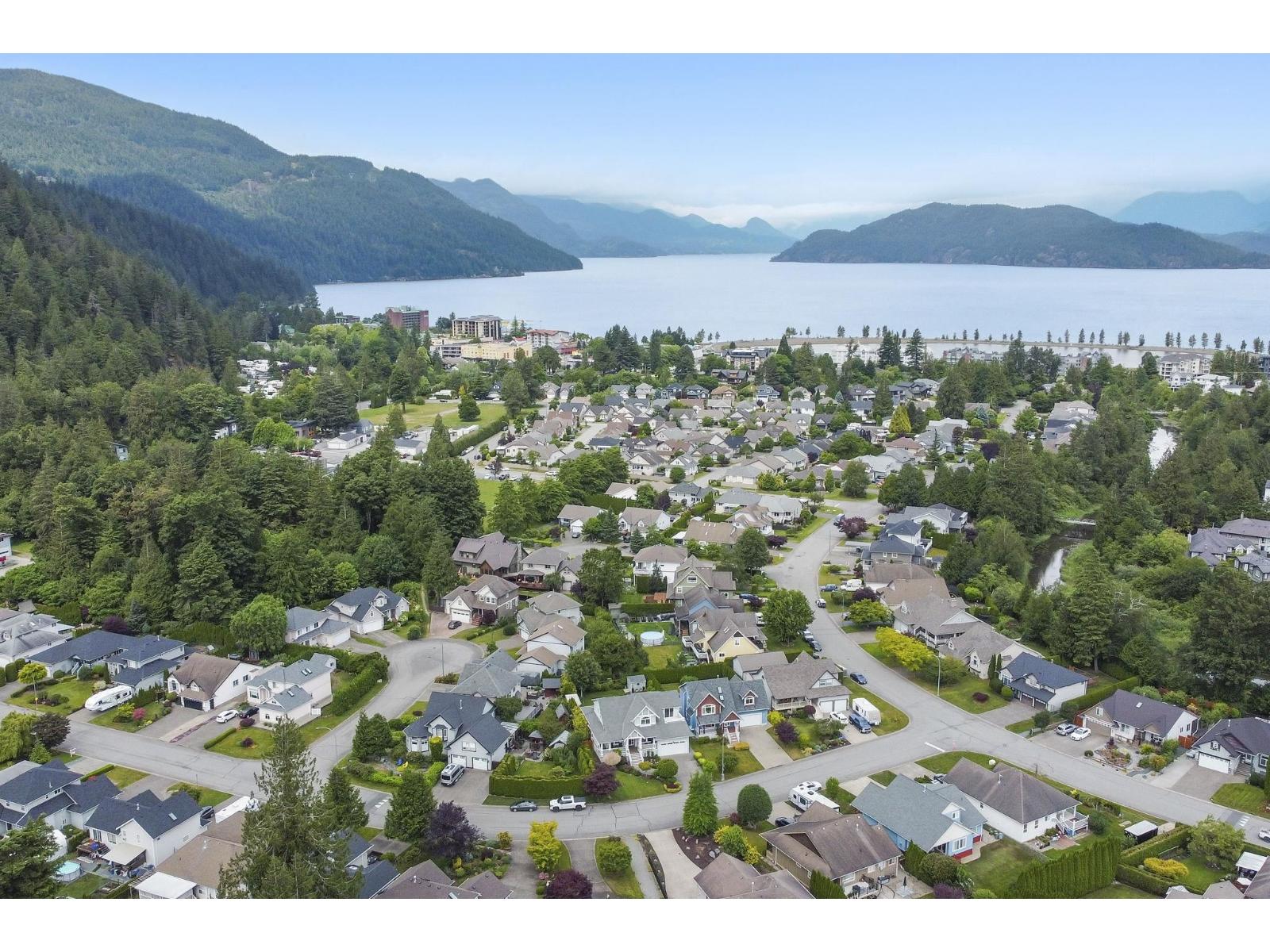 237 BALSAM AVENUE, Harrison Hot Springs