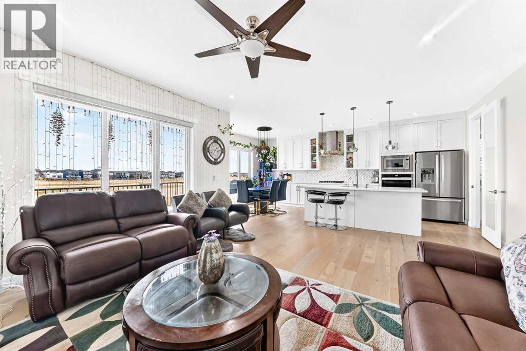 260 Corner Meadows Manor NE
