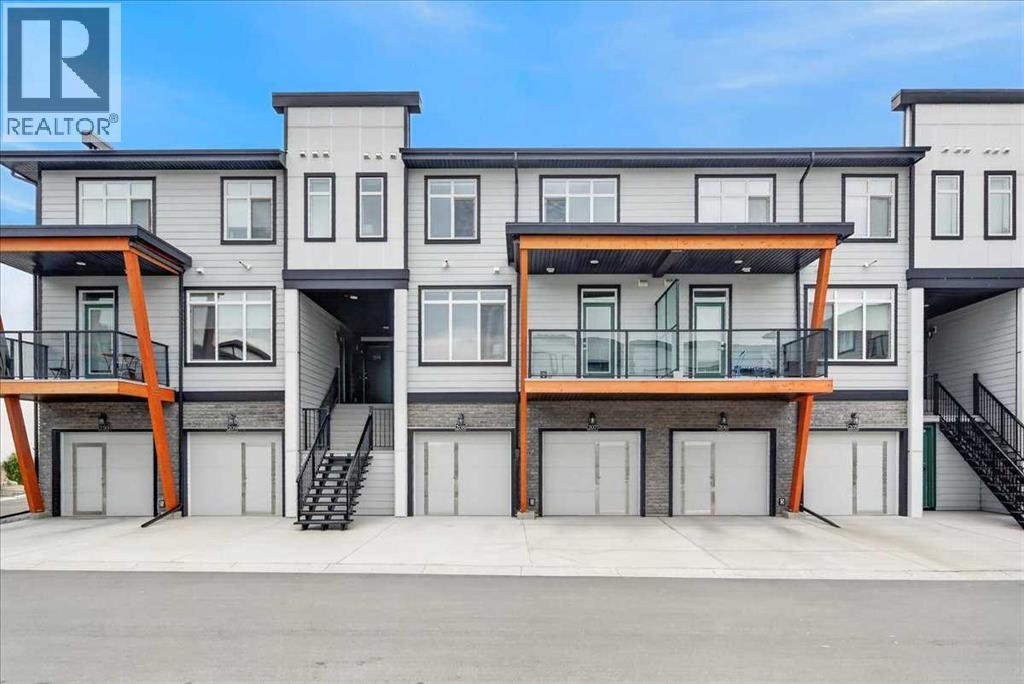 207, 414 Seton Passage SE