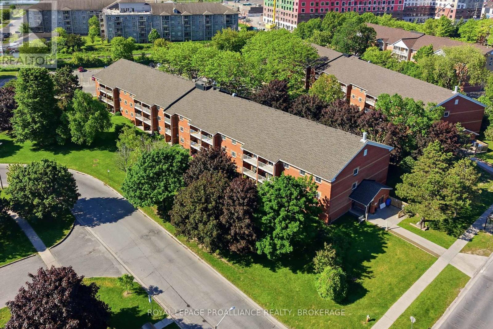 217 - 573 ARMSTRONG ROAD