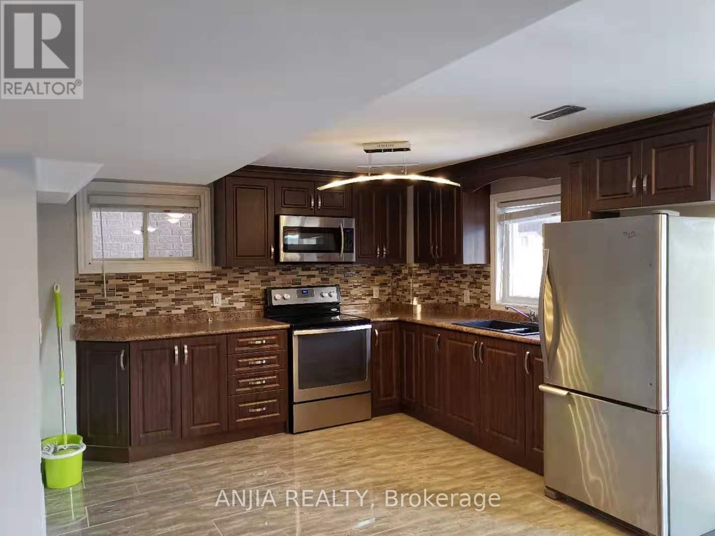BSMT - 11 LUCE DRIVE