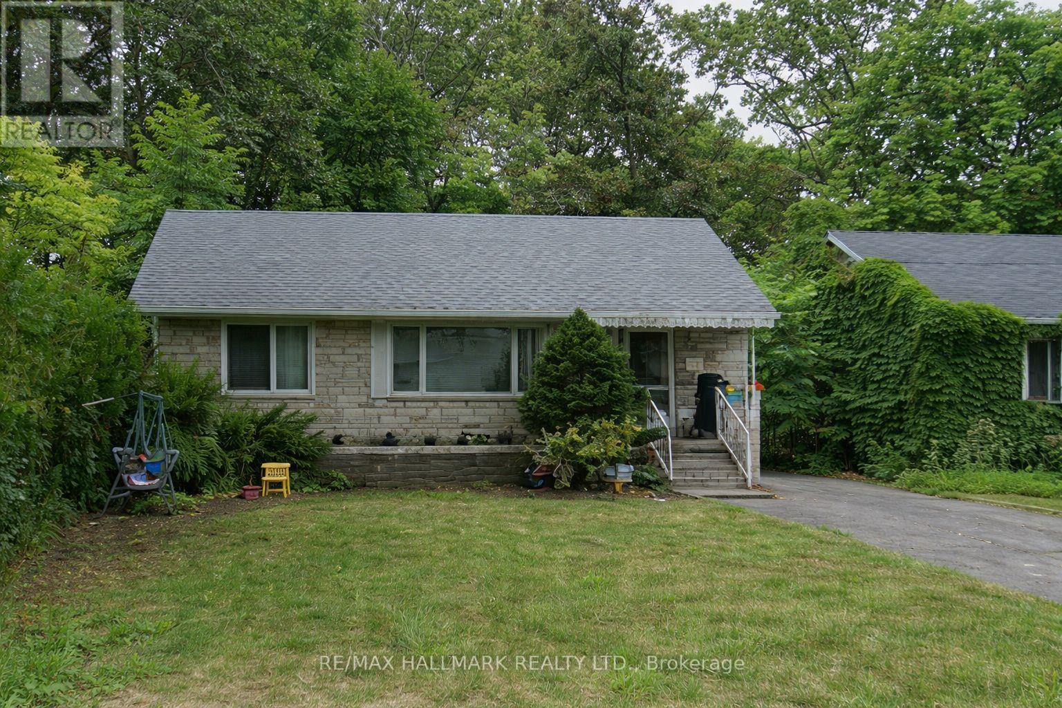 22 GRANDVIEW AVENUE