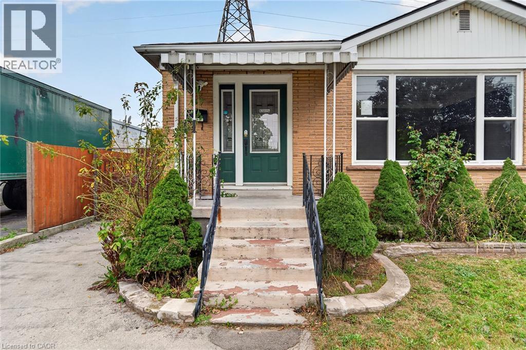 11 SELKIRK Avenue