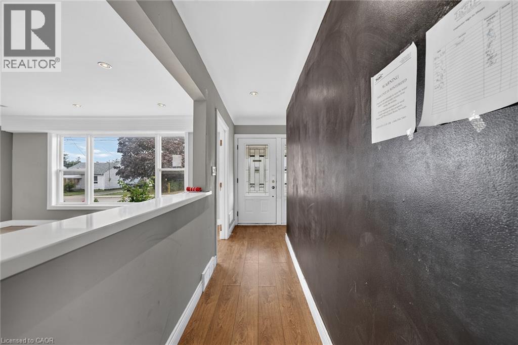 11 SELKIRK Avenue