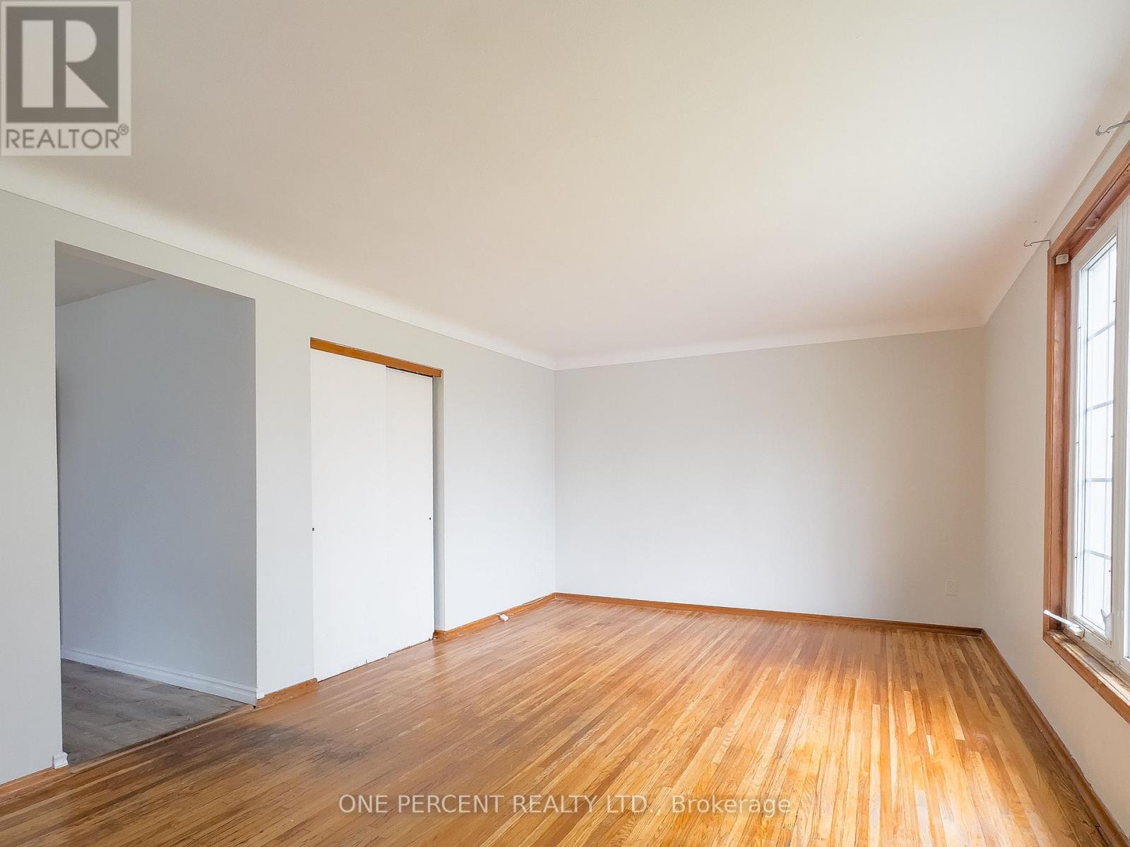 16 DALY STREET