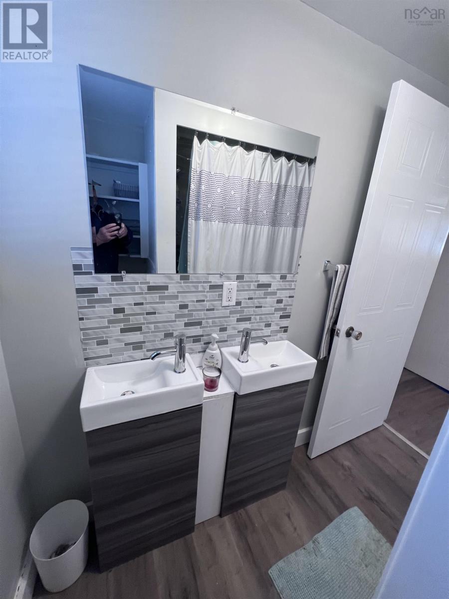 11 Robinson Drive - Photo 4