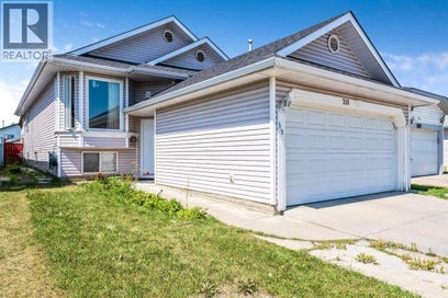 318 Applewood Drive SE Calgary AB T2A 7V5