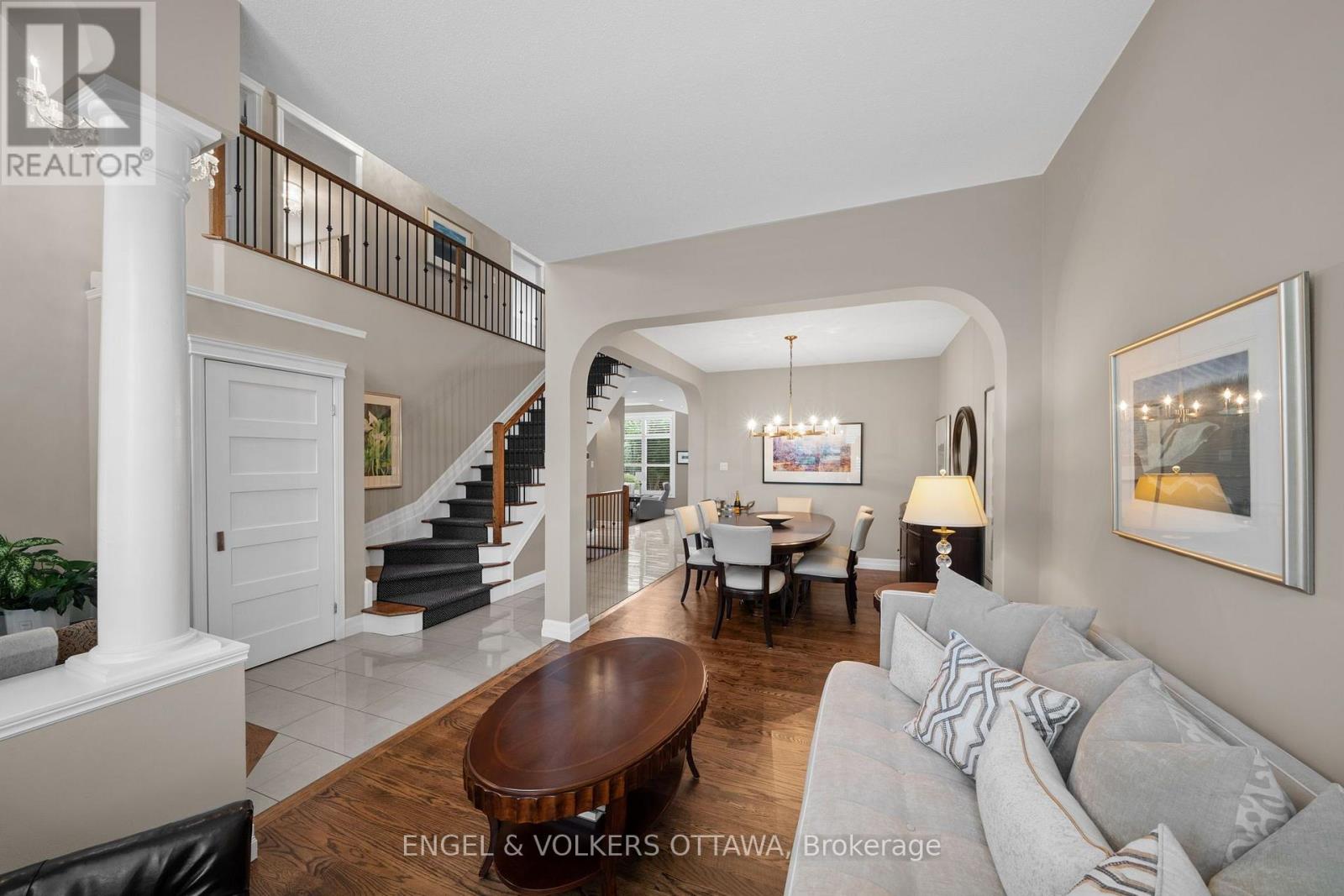 18 PONDHOLLOW WAY