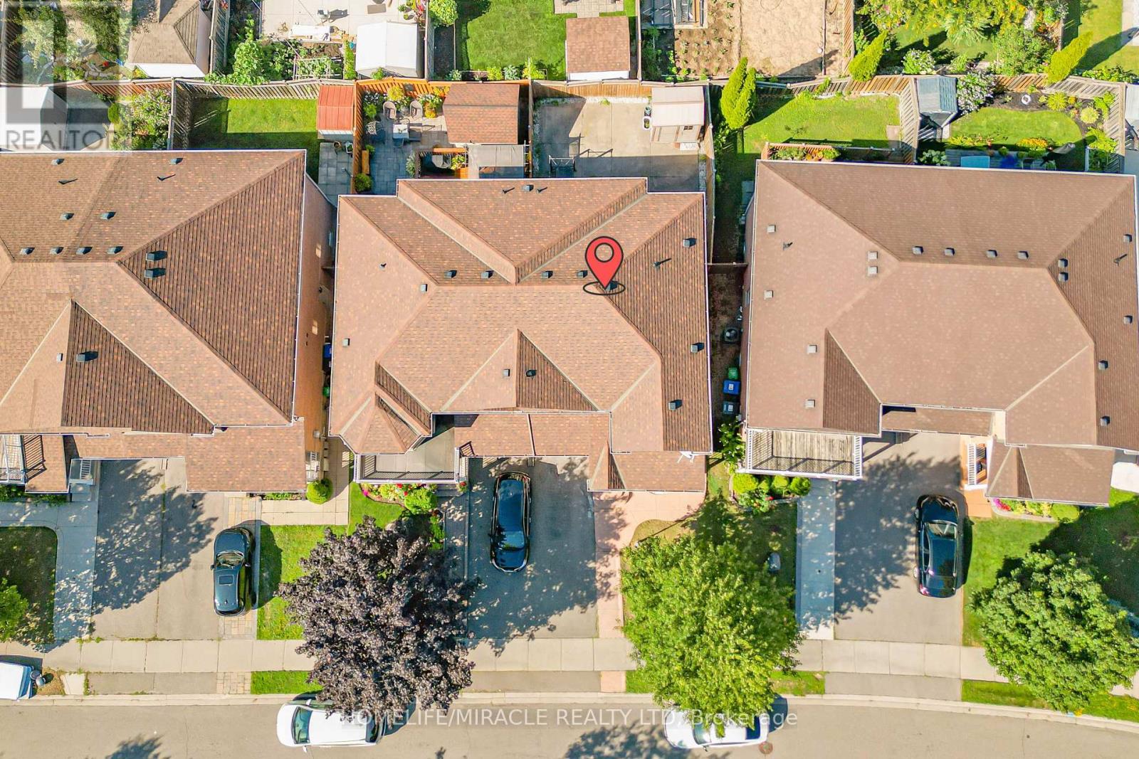 21 TOPIARY LANE