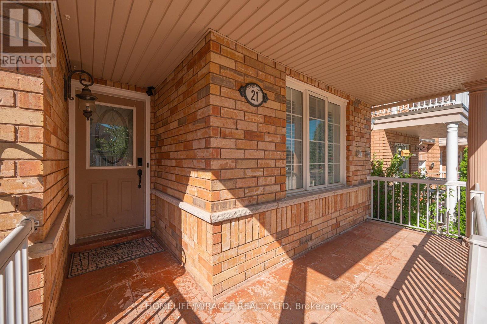 21 TOPIARY LANE