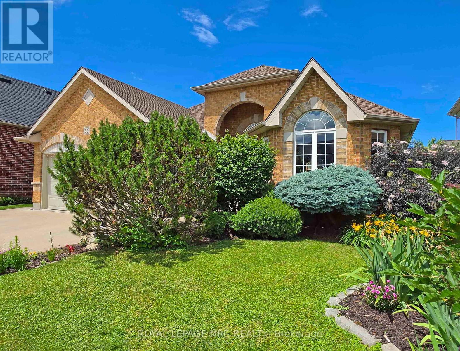 65 MCCAFFERY CRESCENT
