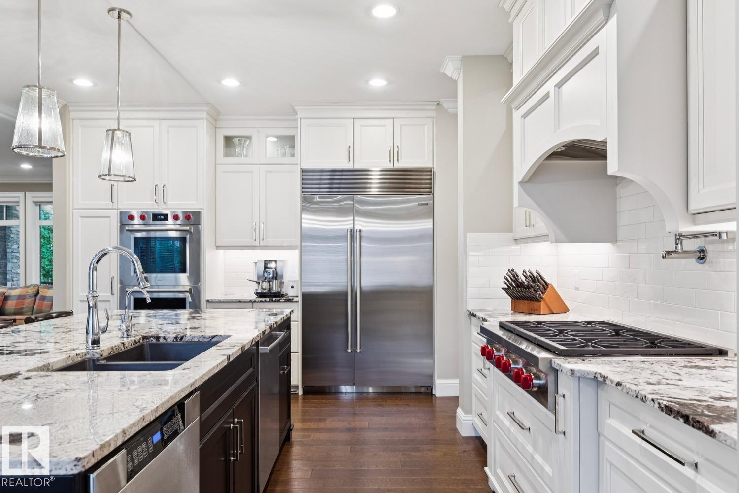 8927 117 ST NW