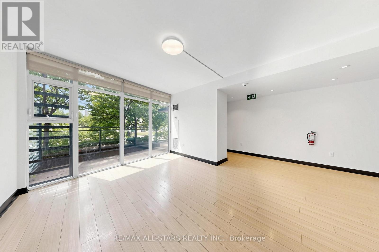 110 FORT YORK BOULEVARD