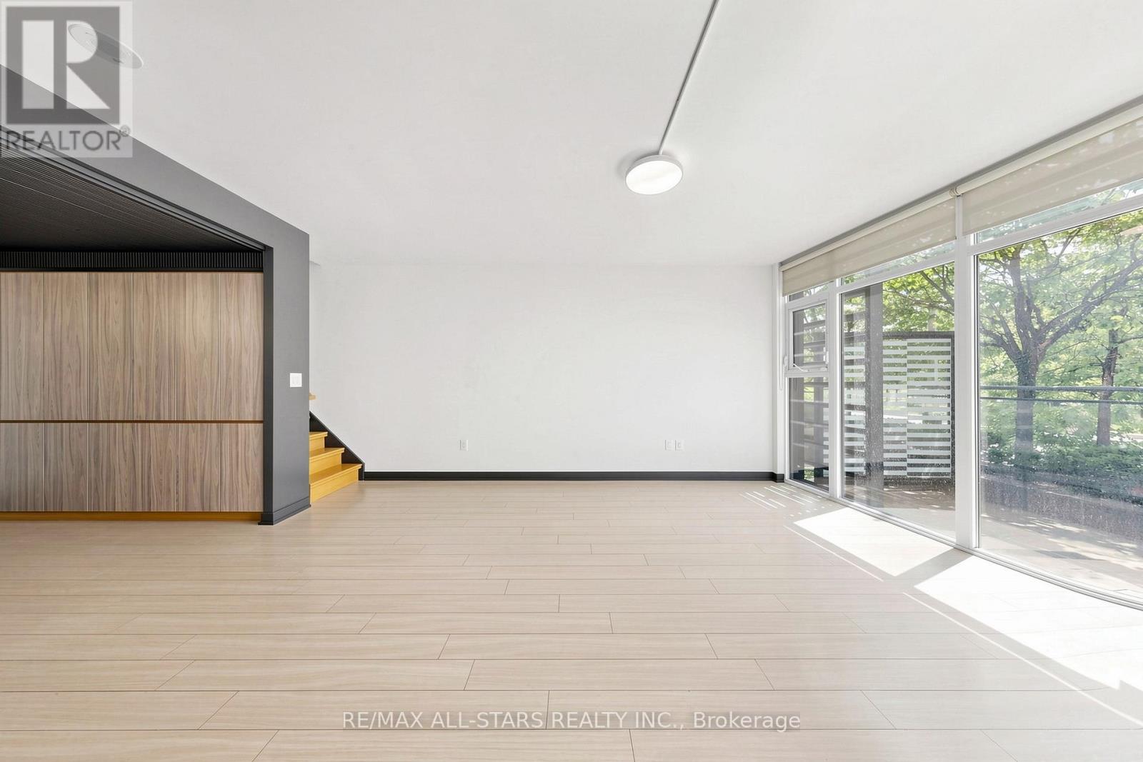 110 FORT YORK BOULEVARD