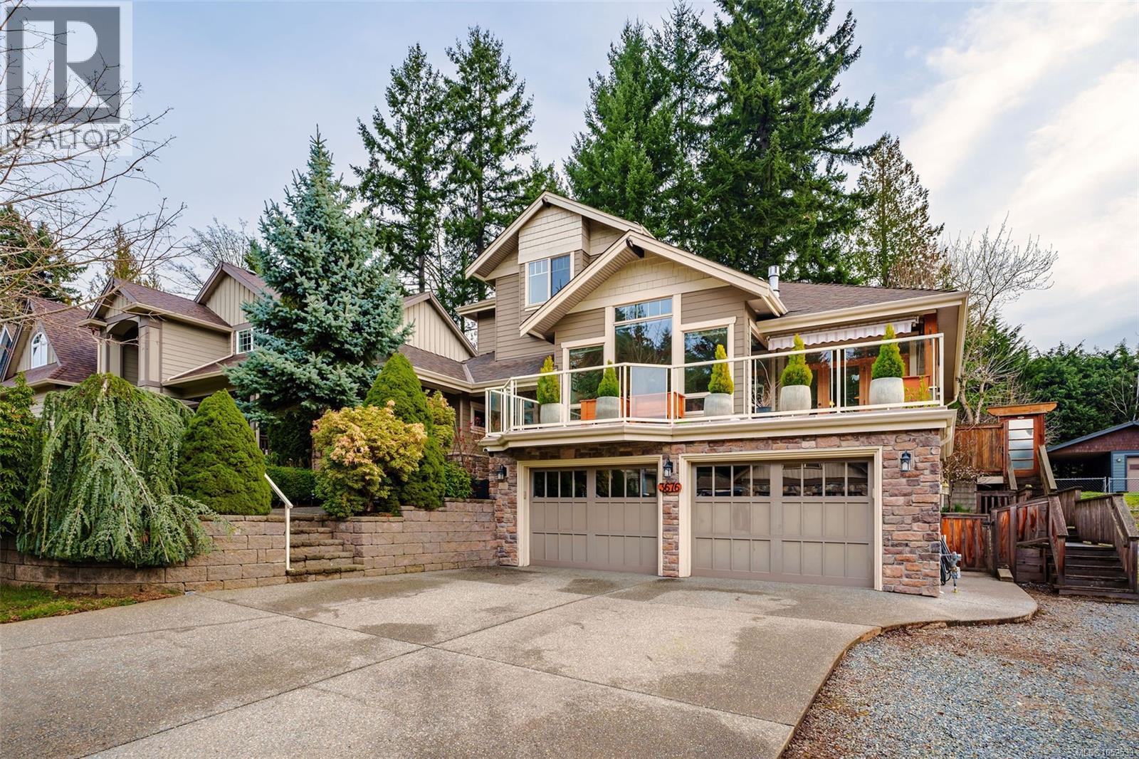 3676 Monterey Dr